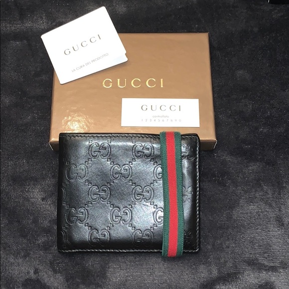 gucci strap wallet